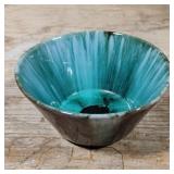 Vintage Blue Mountain Pottery Bowl (B20)