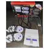 SNES Classic Edition miniature console