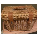 Vintage Picnic Basket ** More Photos**