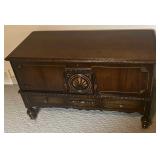 Vintage Lane Cedar Chest 'Hope Chest'
