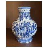 1962 Royal Delft Blue White Ribbed Vase