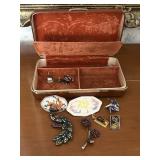 Jewlery Container & Broaches/Jewlery