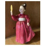 Vintage Royal Crown Doulton Vanity Figure HM 2475