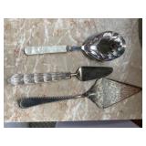 (3) Vintage dessert and serving utensils