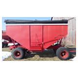 Gravity wagon appr 500BU w/metal extensions