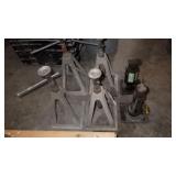 2 light duty bottle jacks & 4 jack stands LD