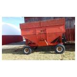Killbros 375BU Gravity wagon w/wood ext
