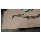 Oxy/acetylene cart w/regulator guages & torch