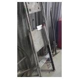 2 step ladder & handle holder