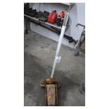 appr 2 ton Floor jack
