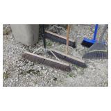 2-18' Push broom, 1-24' broom, 2-small brooms