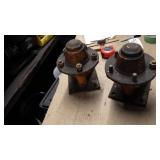 2 wheel hubs 5 bolt
