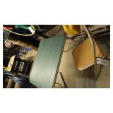 Metal table w/ 4 metal chairs