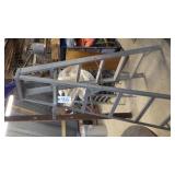 Aluminum step ladder 5'10'