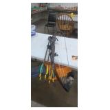 Bear white tail hunter bow. 39in draw