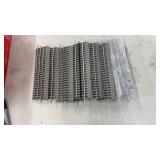 Lionel Fastrack 14 pieces 10ï¿½ straight 3 pieces