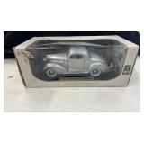 1:18 scale Diecast 1936 Pontiac Deluxe