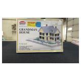 Model power N scale Grandmaï¿½s House. No 1556 New
