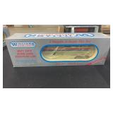 WILLIAMS O SCALE AMTRAK DINING CAR