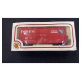 Bachmann HO 41ï¿½ HI-CUBE BOX CAR BURLINGTON