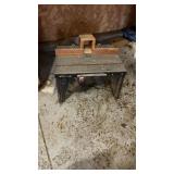 Small router table