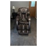Massage chair. Works and is very heavy. Bring