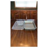 Cake pan with lid, bread pans and muffin pan