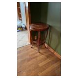 Side table 20 in diameter 29 1/2 in tall. Legs