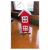 Bird feeder
