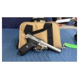 Smith & Wesson SW22 Victory. 22LR 2 mags ser #