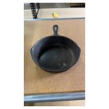 Cast iron pan 6 in