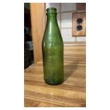 10 oz 7-UP bottle