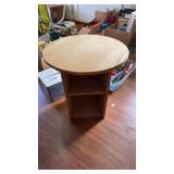 Wood shelf with round top