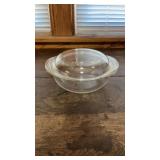 Pyrex baking dish with lid