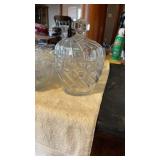 Glass canï¿½t dish and misc glass.
