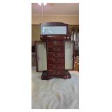 Jewelry box