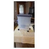 Air tight container with wheels