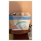 Bubbling foot spa
