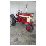 1963 Farmall 460 gas narrow front 15.5-38 rears