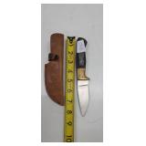 Knife with sheath