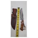 Knife with sheath