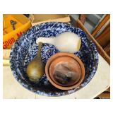 Bowls / Vases