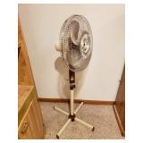 16" Vintage Pedestal Fan