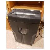 Staples SPL-1506X Paper Shredder
