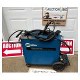 Miller Millermatic 200 MIG Welder / Wire Feeder