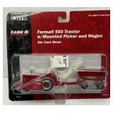 NIP ERTL Farmall 560 Tractor W/Picker and Wagon