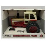 NIB ERTL International 1456 Gold Demonstrator Toy