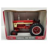 NIB Farmall 560 Diesel Toy Tractor ERTL 1:16