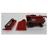 Case IH 1660 Axial Flow '88 HHD Toy Combine 2 Head