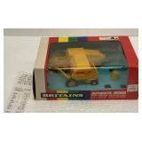 NIB New Holland Britains 940 Toy Baler 1:32